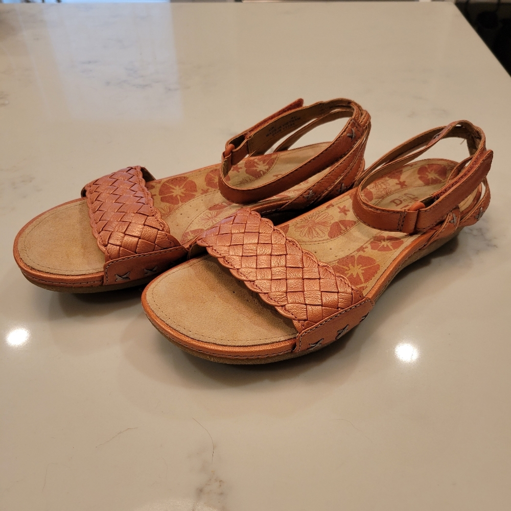 Clarks sandals - Picture 2 of 7